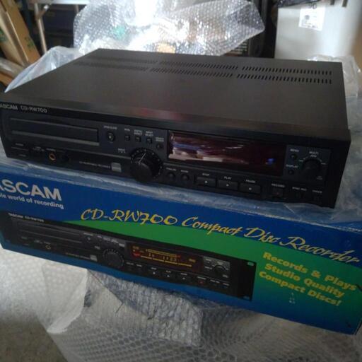 希少!CD 録音TASCAM CD-RW700 本体 元箱のみ あまり使用して 希少!CD 録音TASCAM CD-RW700 本体 元箱のみ あまり使用して
