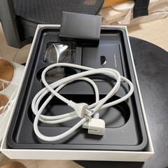 MacBook Pro 13インチボックスと充電ケーブル 無料プ...