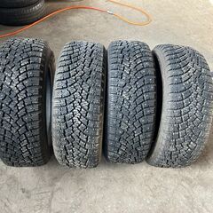 225/60ｒ16　スパイク　