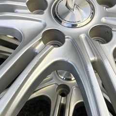 1013-1）17インチスタッドレスセット！215/50R17グッドイヤースタッドレス！7J-17プリウスα、レヴォーグなど