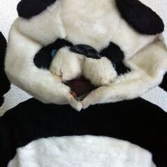 値下げ。要修理口元ベロ。格安中古短期使用　着ぐるみパンダ・動物イベントスーツ　「子パンダ・」。 　動物・等身ゴム製　・国産品、本体スーツ、手、脚付き、頭セット２点。洗濯出来ます。 　パンダ・コアラ・トラ・ブタ・ウサギ・サル等１３種各1着先着限り。  