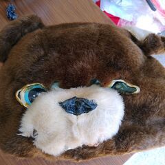 値下げ。要修理左眼ハズレ。格安中古短期使用　着ぐるみ子熊・本格イベントスーツ　「クマ・熊・くま・子熊」。 　動物・等身大　本体丈夫で、消臭・清潔な樹脂製・国産手造り品、本体スーツ、手、脚、靴セット。洗濯出来ます。 　パンダ・コアラ・トラ・ブタ・ウサギ・サル等１３種各1着先着限り。  