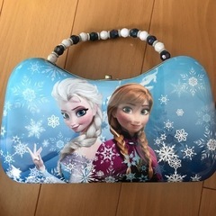 アナと雪　缶バッグ