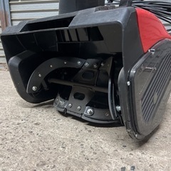 北海道旭川市 家庭用電動除雪機 スノーエレファントDX D-1100女性 高齢者