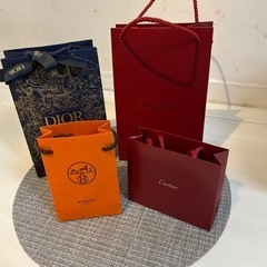 Dior、カルティエ、エルメス　紙袋