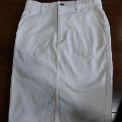 ホワイトジーンズスカート