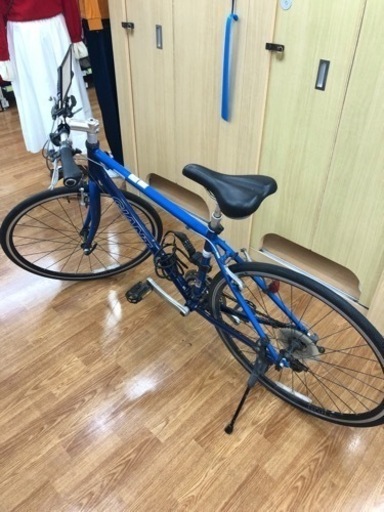 【GIANT】28インチ ブルーカラーのクロスバイクお売りします！
