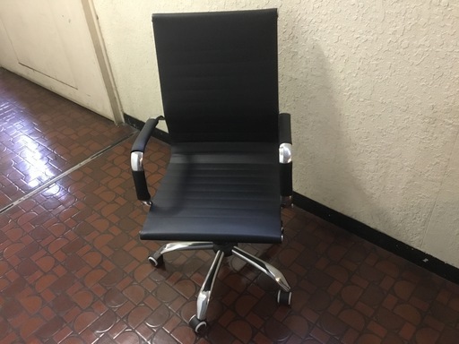 キャスター付オフィスチェア　ゲーミングチェア