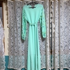 エメラルドグリーンのドレス【ワンピース】