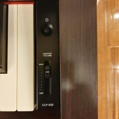 【近畿2府4県”限定” 基本配送料無料】中古／2019年製　ヤマハ電子ピアノ クラビノーバ　CLP635R　ニューダークローズウッド調