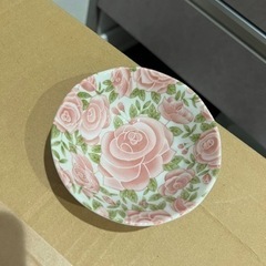【小皿】薔薇のデザイン