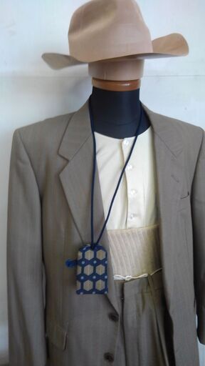 値下げ。格安中古仮装衣装 フーテンの寅さん風 鞄・スーツケース茶