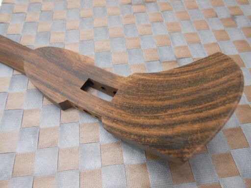 B現品販売24.980円　新品未使用　沖縄三線専用　未塗装紫檀棹　実作へ挑戦 B現品販売24.980円 新品未使用 沖縄三線専用 未塗装紫檀棹 実作へ挑戦