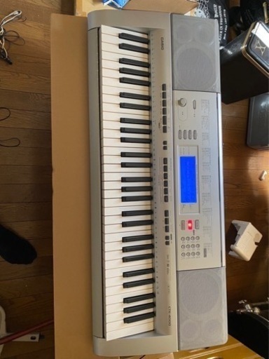 電子ピアノ