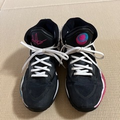 バスケットシューズ　Nike Kyrie Infinity