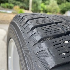 スタッドレスタイヤ　溝有り　YOKOHAMA アイスガード　ホイール付き