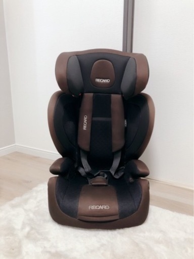 チャイルドシート　RECAROレカロ　ブラウン
