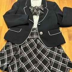 女児　卒園/入学　スーツ　サイズ130センチ