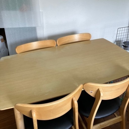 決まりました】ダイニングセット テーブル、椅子四脚 中古 | 引渡し
