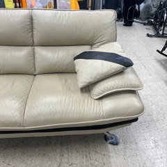 J2764 【値下げ！】ニトリ NITORI  本革 レザー3人掛けソファ ロゾ4 モダンデザインソファ 3人掛けセミハイバックソファ クリーニング済み 新品参考価格116,100円