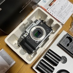 Fujifilm X-T4 ボディーシルバー