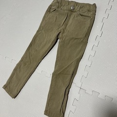 子供服　ズボン　100 branshes 穴あき