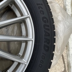 スタッドレスタイヤホイールセット　アクアなどiceGUARD 6 iG60 175/65R15 84Q 