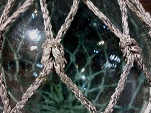 ②ガラス 浮き球 直径約30㎝ 保護網ひも付き 漁具 ガラス製 浮玉 オブジェ 札幌市東区 新道東店