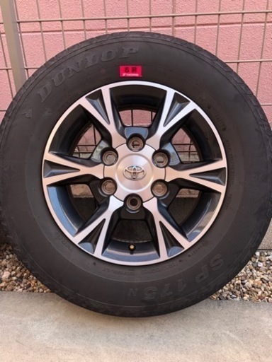 ハイエース純正アルミホイール 中古品トヨタ200系前期ハイエース 純正