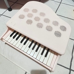 カワイ　ミニピアノ　ピンク