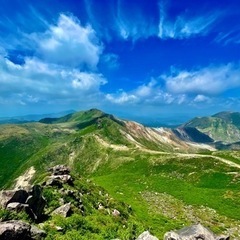 平日に登山行ける方いませんか？