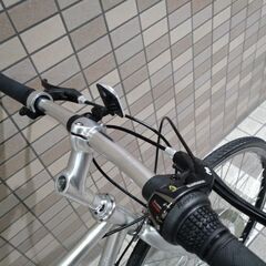 【お話中】試乗OK❗分解清掃済み❗美車 700C クロスバイク 6段変速シルバー🎵