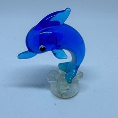 イルカの置物、ガラス製