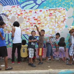 アーティスト増山理人さんと一緒に難民センターに壁画を描こう！