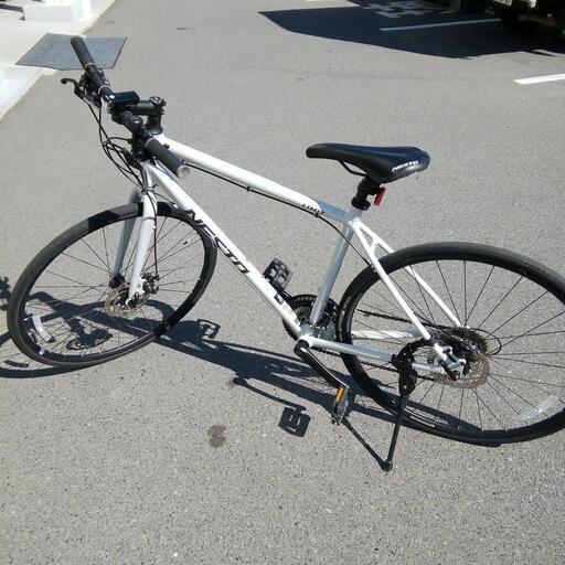 中古美品  23年3月購入  ネスト　NESTO  700c クロスバイク　リミット2  ディスクブレーキ　エキスパート藤沢辻堂