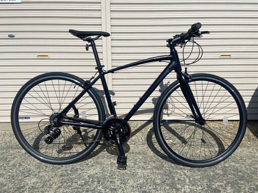 新品・未使用　クロスバイク　700C×25C　高級アルミ仕様　21段ギア　マットブラック