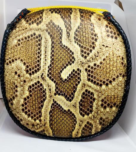 三線 (胴、革チーガ)