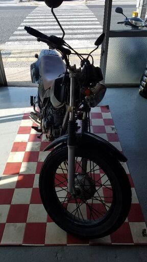 YAMAHA　TW200 初期型　ドラムブレーキ
