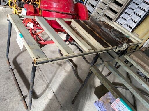 丸ノコ盤 2701N makita 税込￥17,600-【店頭引取限定】【寄楽屋 きらくや 成田本店】