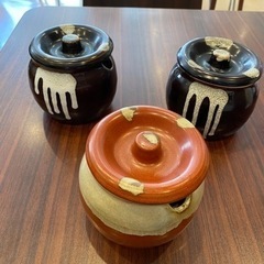 陶器製のふた付き壷3個 調味料入れ