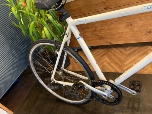 前後タイヤ・チューブ新品！momentum iNeed S−3】アルミフレーム 7速