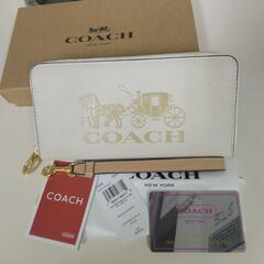 COACH 長財布。