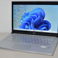 【ネット決済・配送可】中古軽量ノートパソコン Windows11...