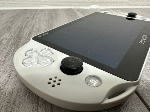 PCH-2000 PS Vita グレイシャーホワイト