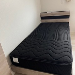 最終値下げ！！高級マットレス➕ベッド　照明付き　腰痛軽減　