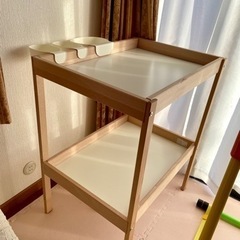 【決まりました】IKEA おむつ台　おむつ替え台　ベビーケアマット