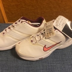 【新品】靴　定価5250円　サイズ24.0
