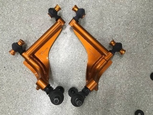 30セルシオ用のフロント、リアアッパーアーム 30後期セルシオフロント