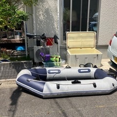 3人乗りゴムボート　船外機エレキ　バッテリー付き