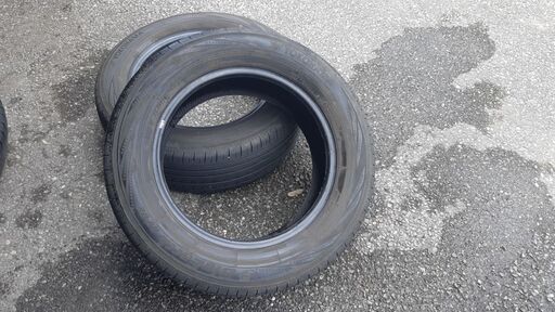話題のヨコハマ ブルーアースRV02 215/60/R16 2018年16週 2本を